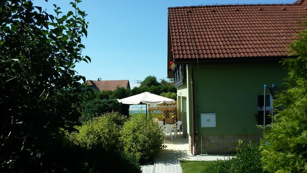 Apartment Amelie Roznov pod Radhostem Exterior photo