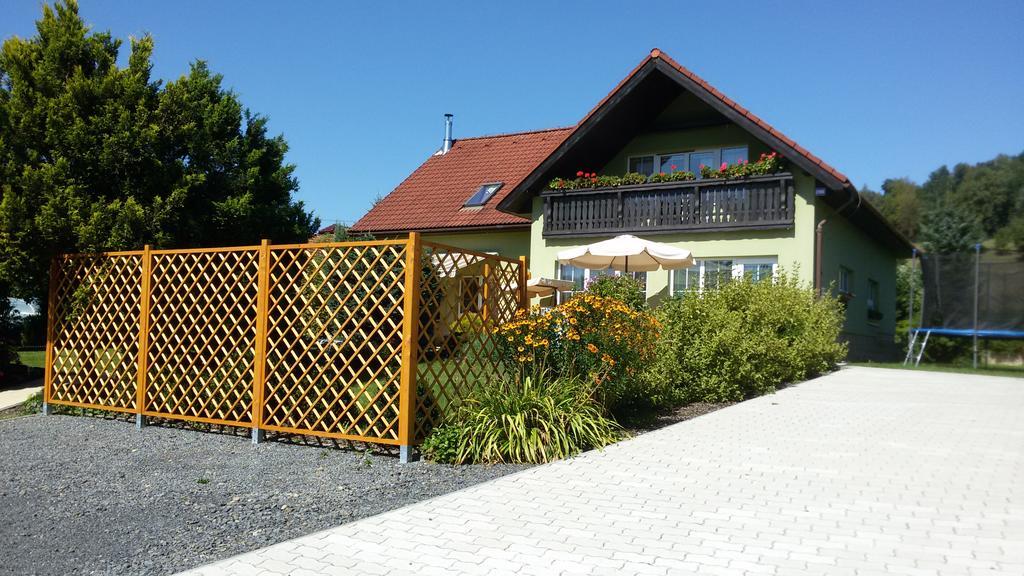 Apartment Amelie Roznov pod Radhostem Exterior photo